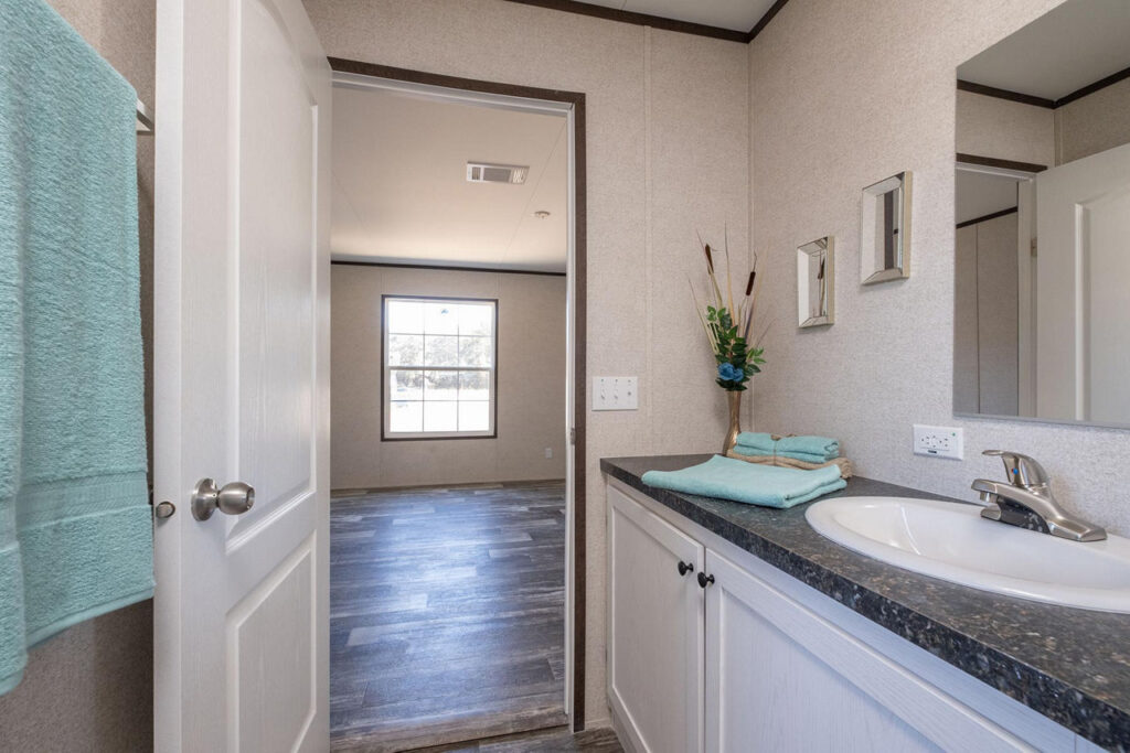 Champion prime 2856 mobile home