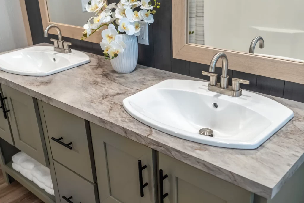 Clayton crockett mobile home