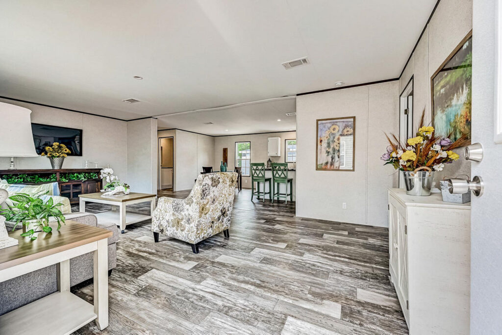 Prime 2856 Champion mobile home