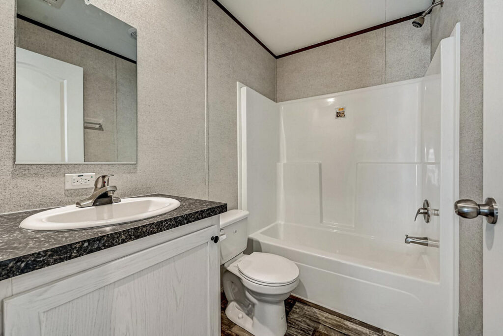 Prime 2856 Champion mobile home