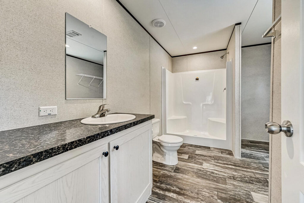 Prime 2856 Champion mobile home